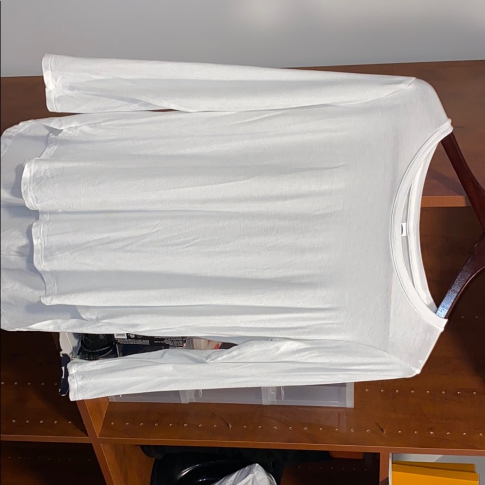 Great condition, worn once, high low long sleeve